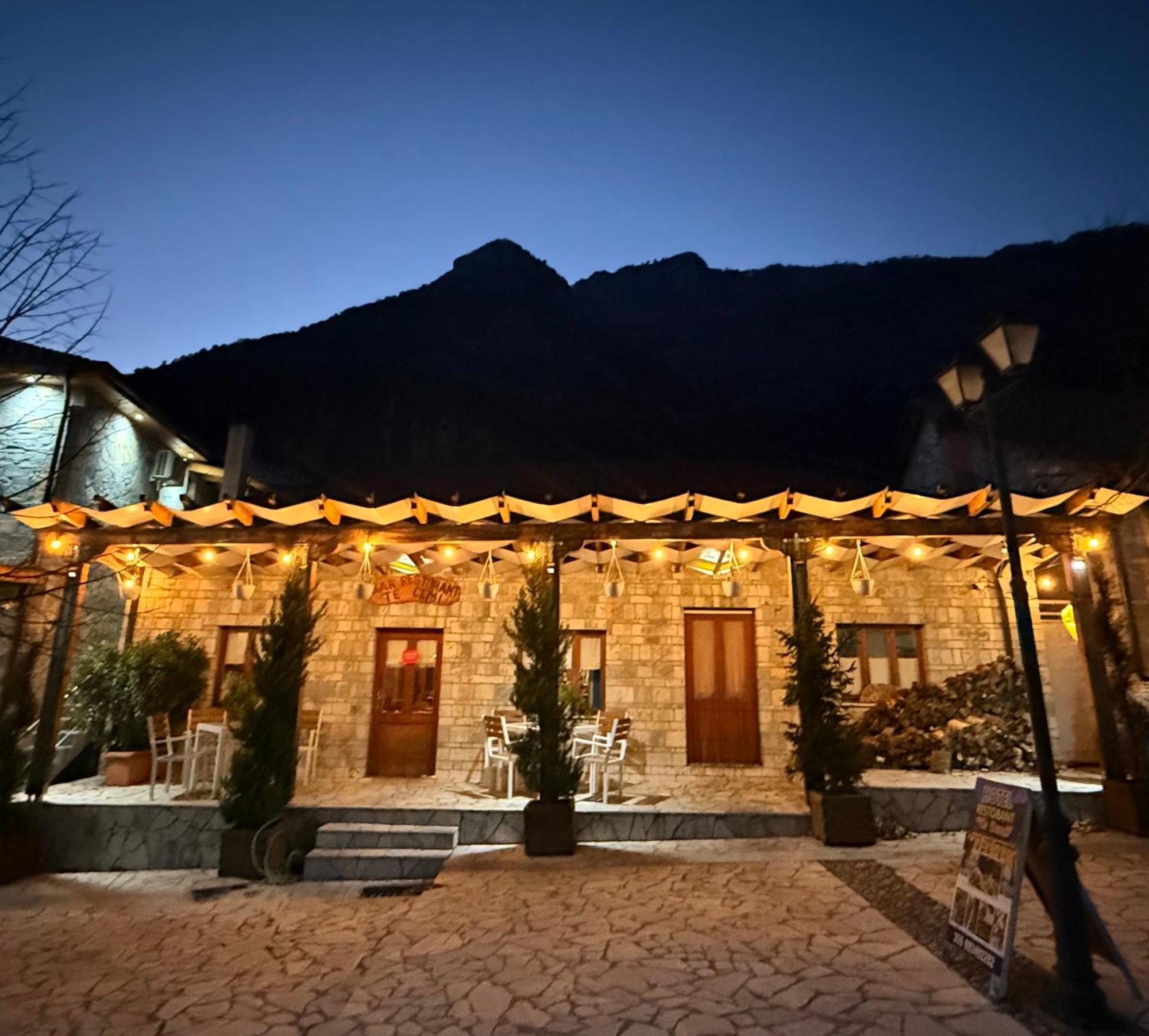 Te Cemi Restaurant 4* Tamare