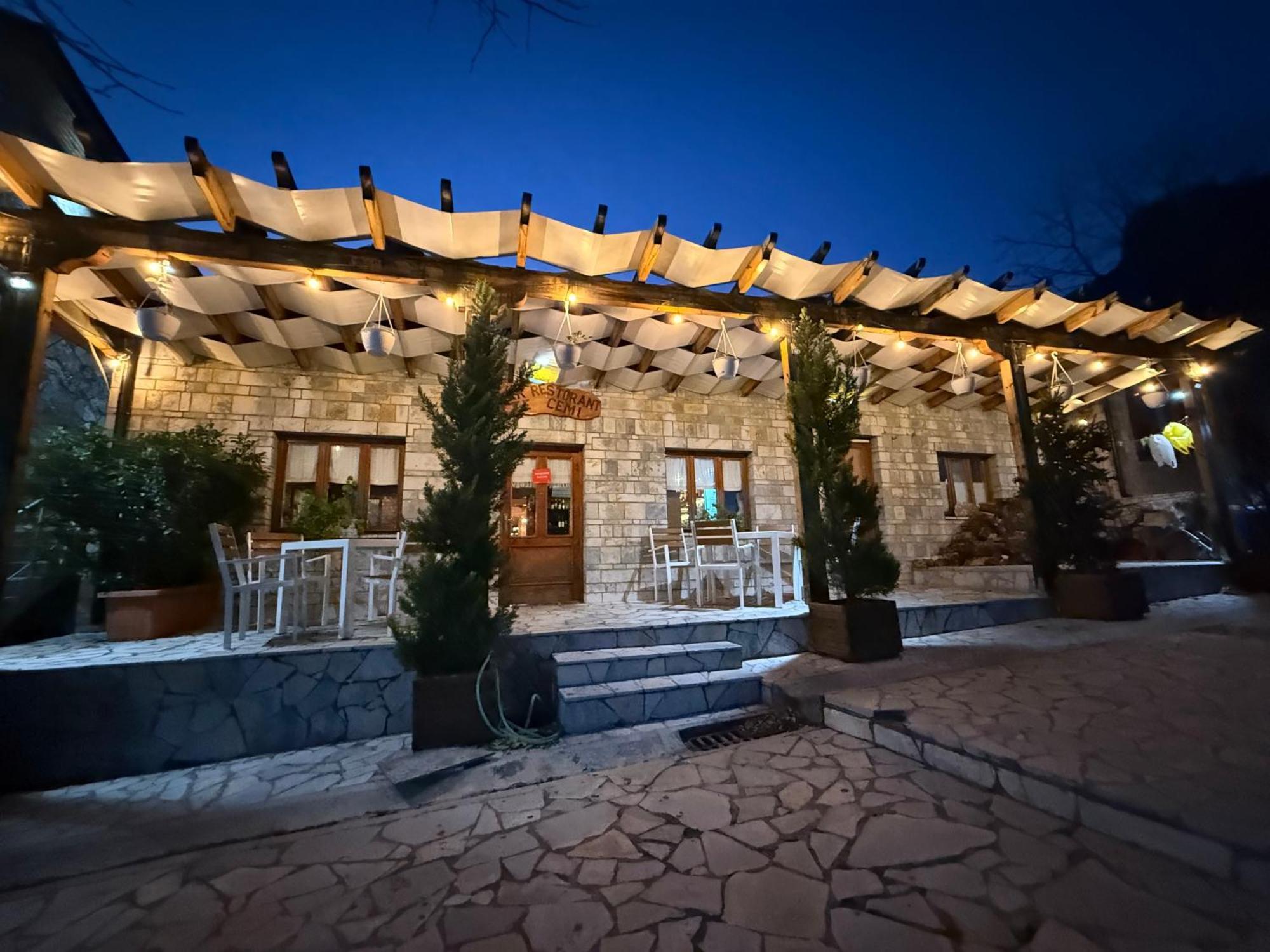 Te Cemi Restaurant